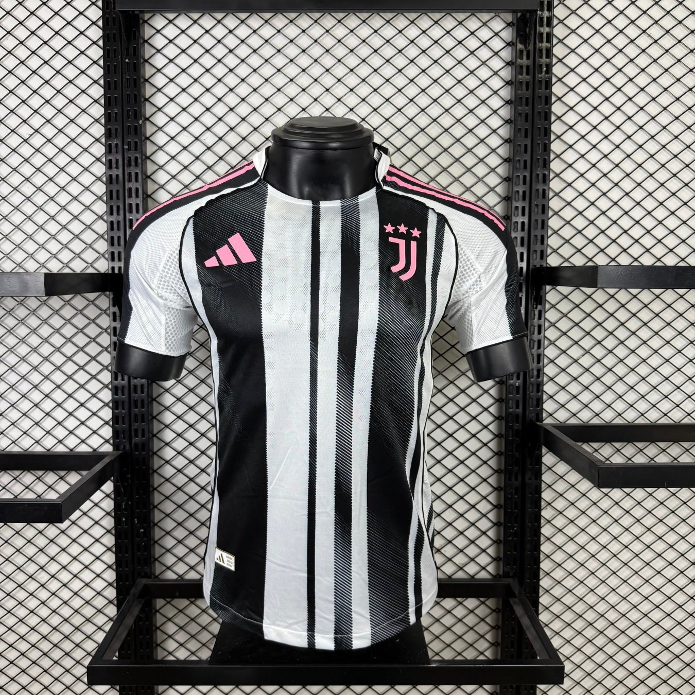 יובנטוס 25/26 בית - Top Jersey